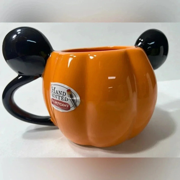 Disney - Pumpkin Mickey Mouse Mug - Painted by Artisans -  BNWT 🎃🐭 - Picture 2 of 5